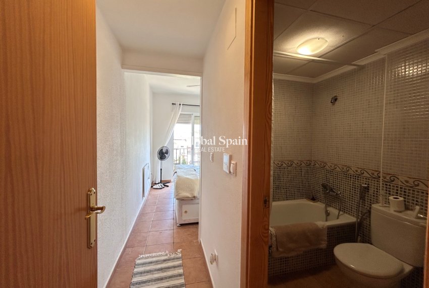 Revente - APPARTEMENT -
ORIHUELA - Torremendo