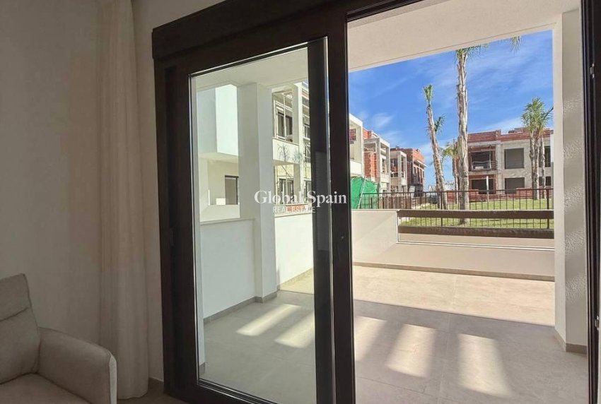 Revente - APPARTEMENT -
ORIHUELA - Urbanización Perla del Mar