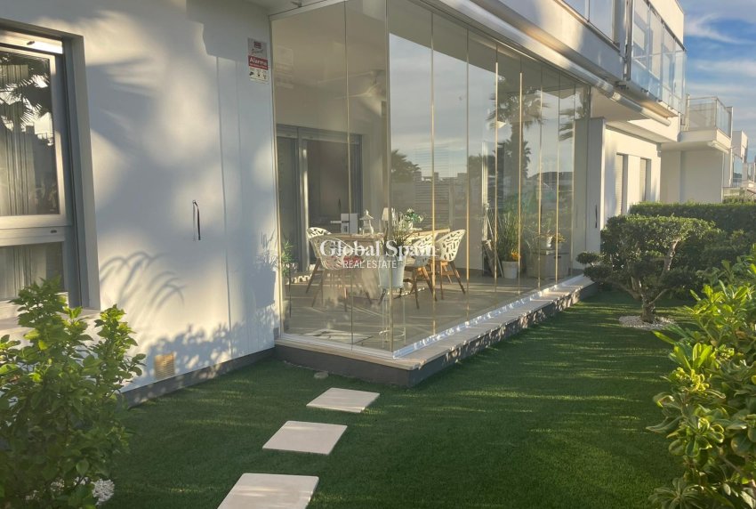 Revente - APPARTEMENT -
ORIHUELA - Vistabella Golf
