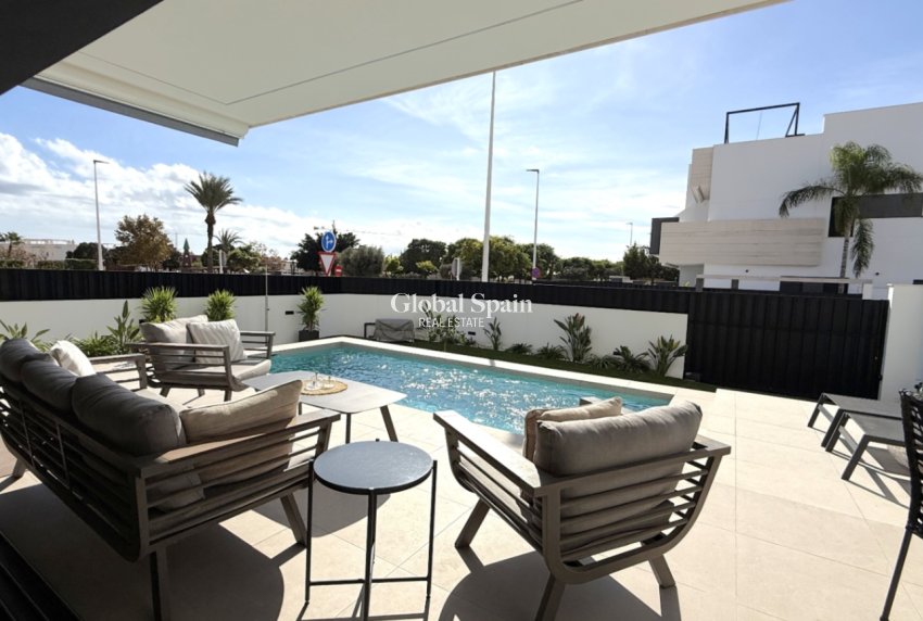 Revente - Appartement -
PILAR DE LA HORADADA - Costa Blanca Sur