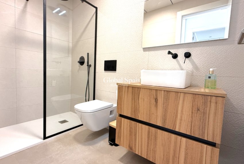 Revente - APPARTEMENT -
PILAR DE LA HORADADA - Costa Blanca Sur