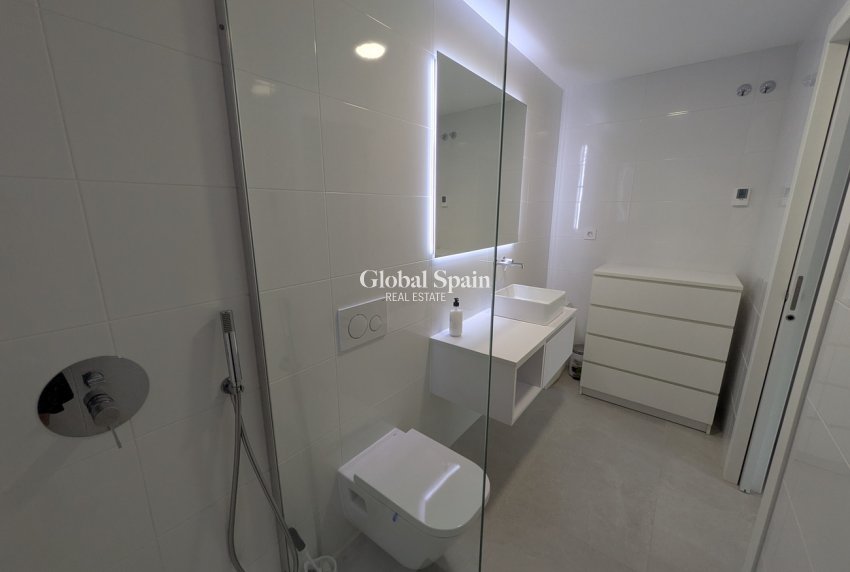 Revente - APPARTEMENT -
PILAR DE LA HORADADA - Costa Blanca