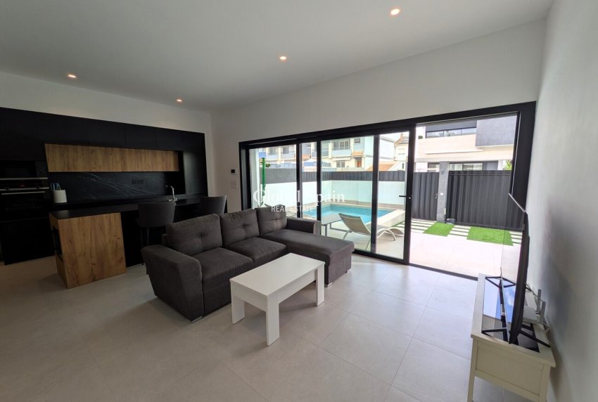 Revente - APPARTEMENT -
PILAR DE LA HORADADA - Costa Blanca