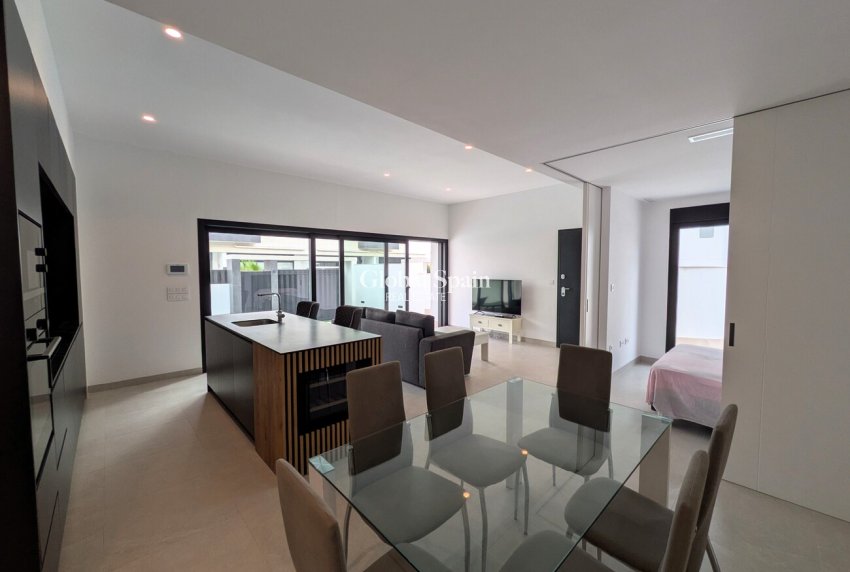 Revente - APPARTEMENT -
PILAR DE LA HORADADA - Costa Blanca