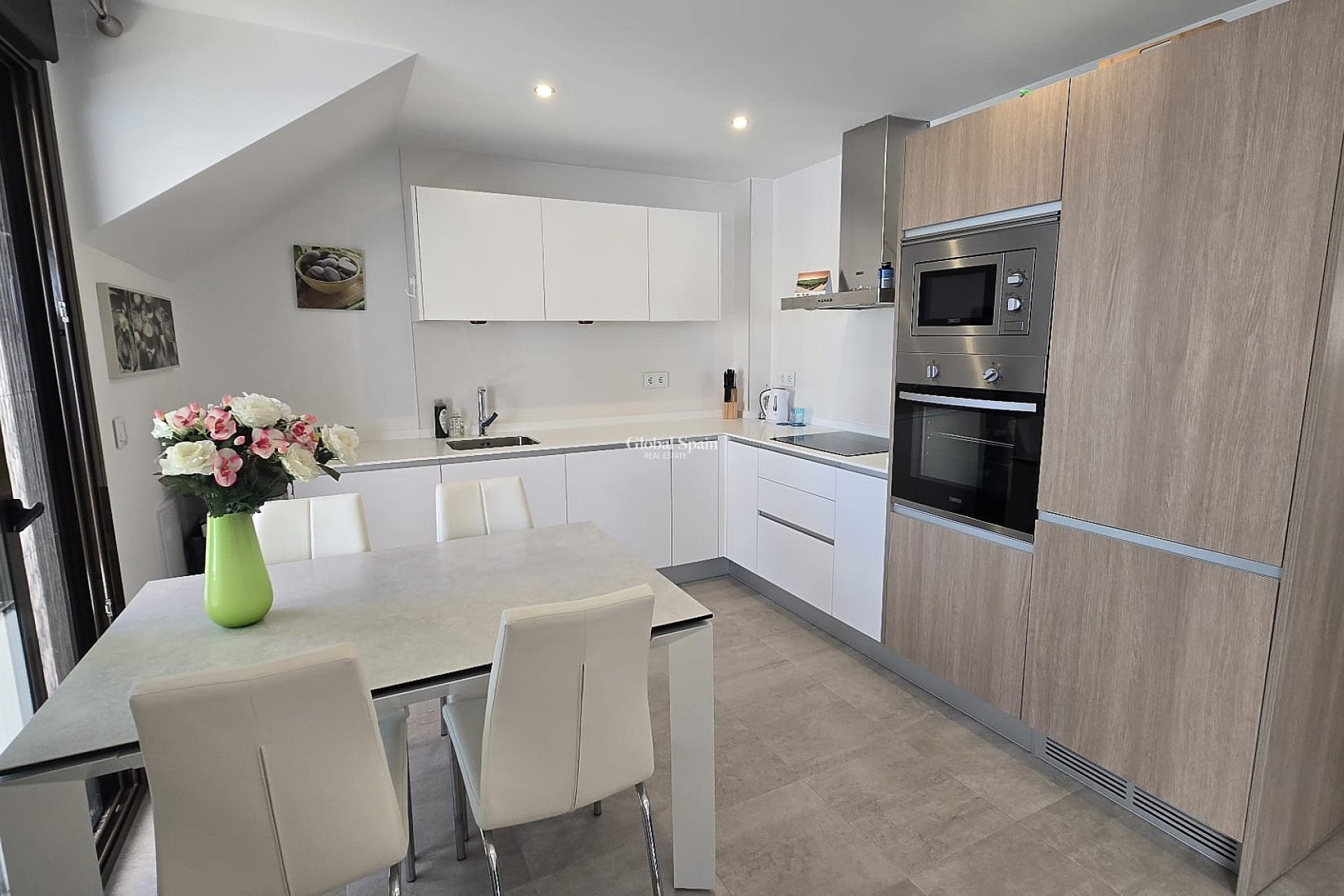 Revente - APPARTEMENT -
PILAR DE LA HORADADA - Costa Blanca