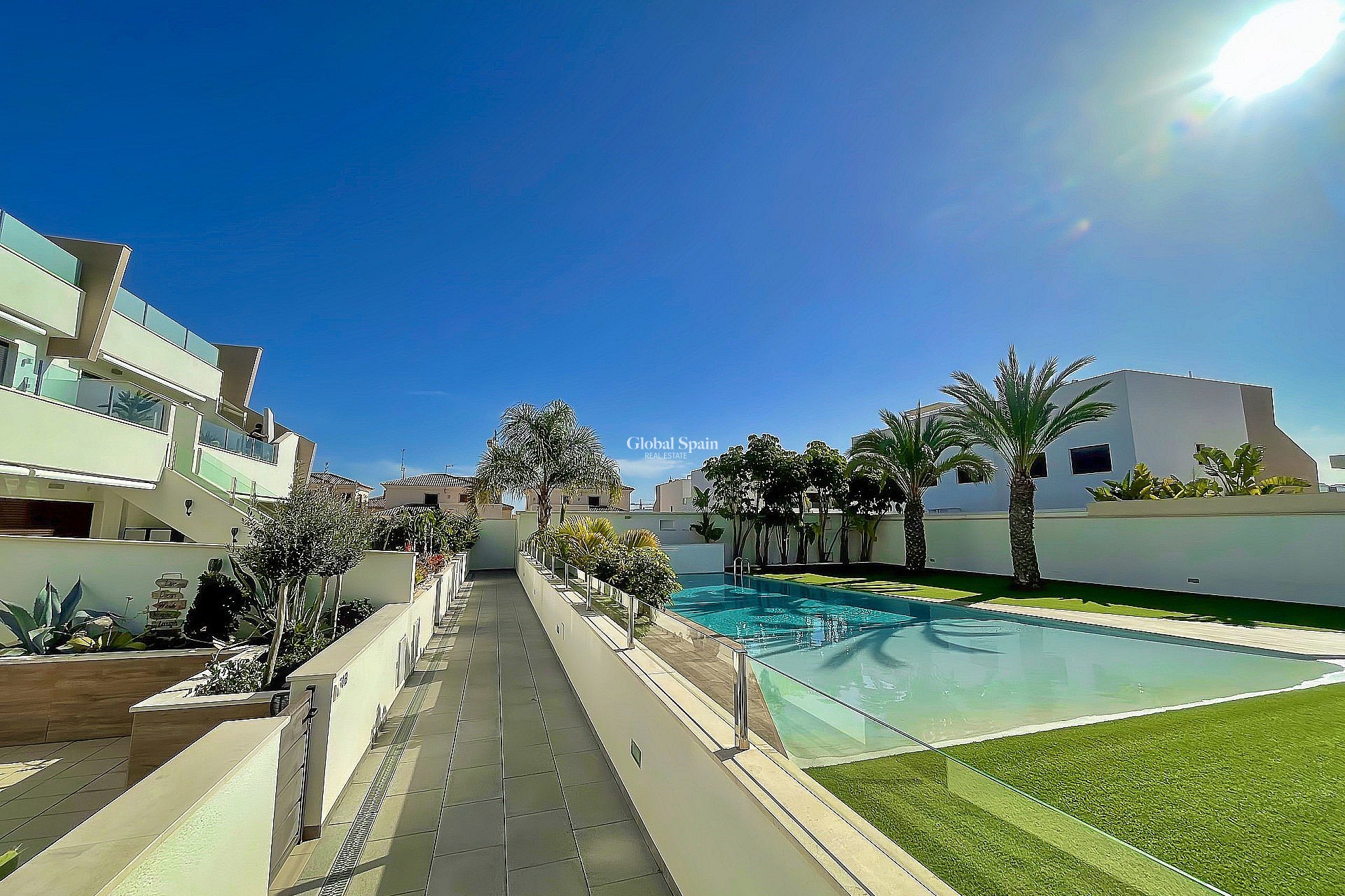 Revente - APPARTEMENT -
PILAR DE LA HORADADA - Costa Blanca