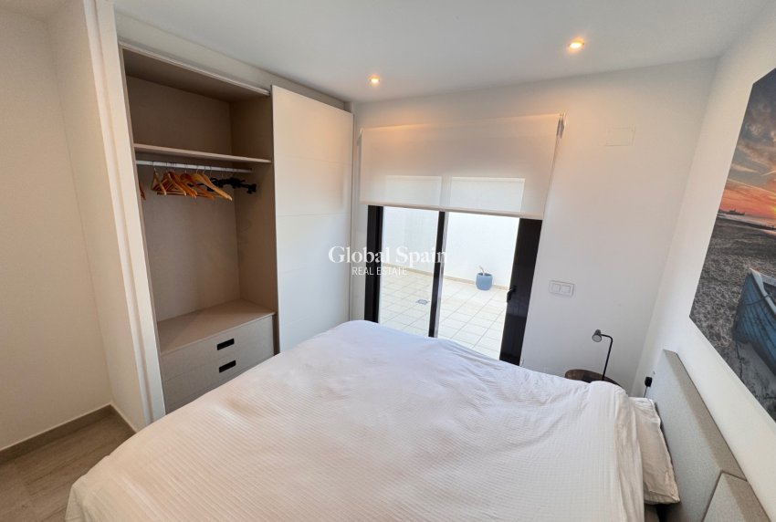 Revente - APPARTEMENT -
PILAR DE LA HORADADA - Costa Blanca