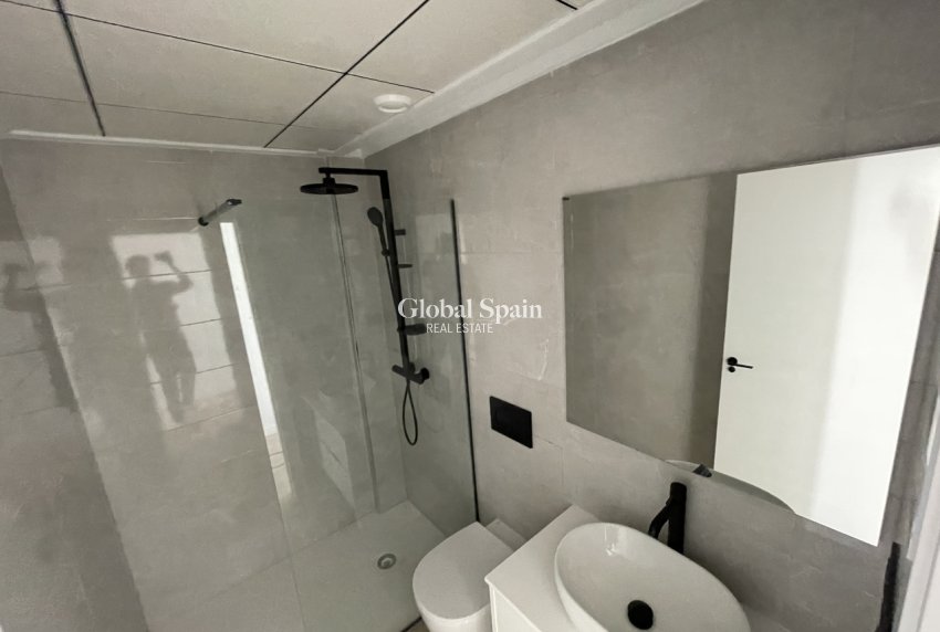 Revente - APPARTEMENT -
PILAR DE LA HORADADA - Costa Blanca