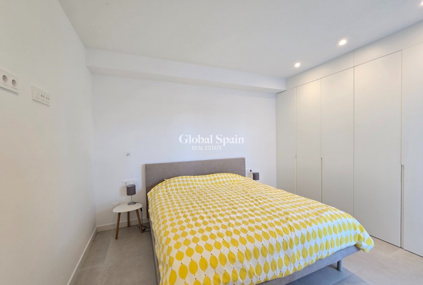 Revente - APPARTEMENT -
PILAR DE LA HORADADA - Costa Blanca