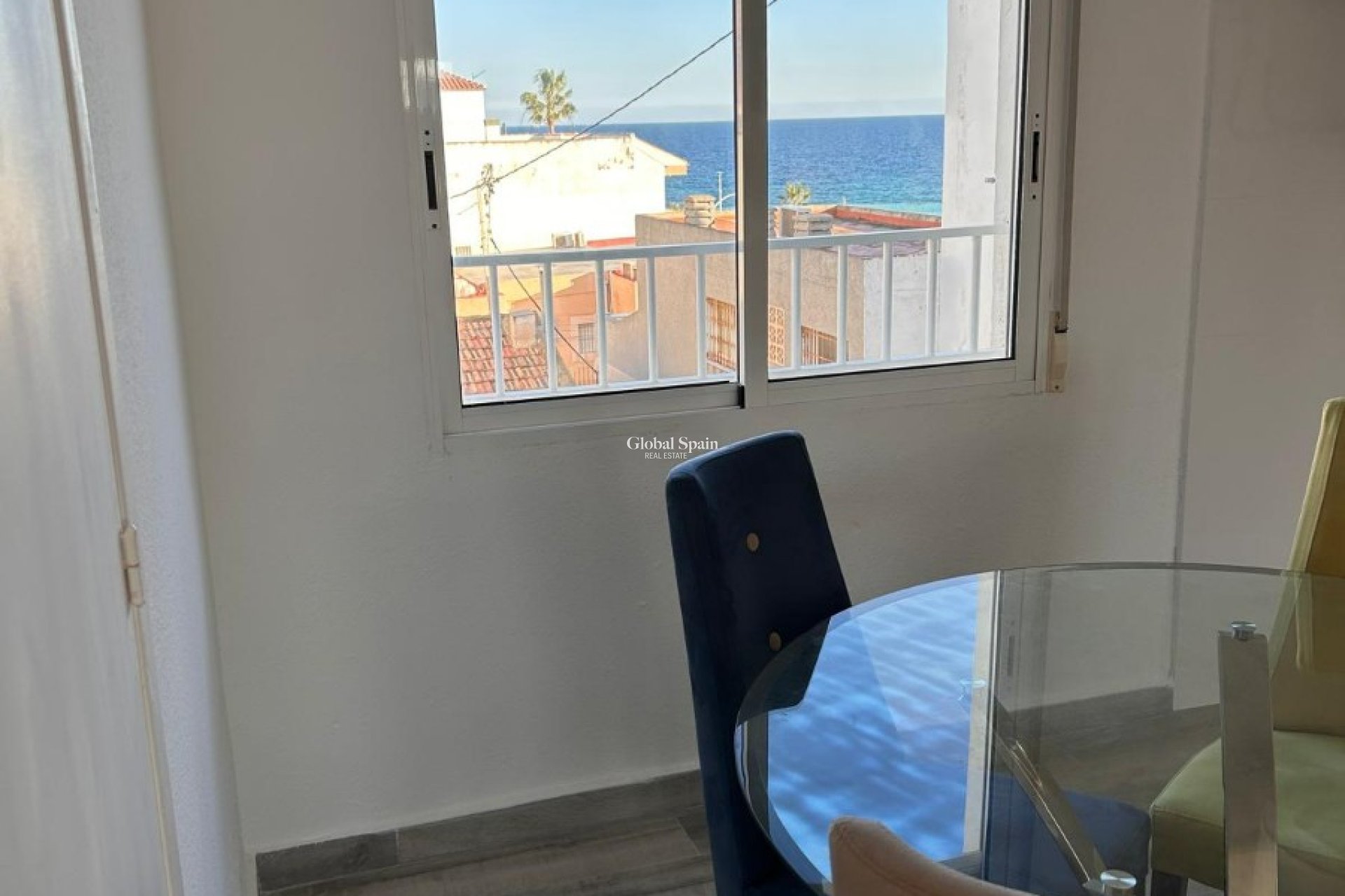 Revente - APPARTEMENT -
PILAR DE LA HORADADA - Costa Blanca