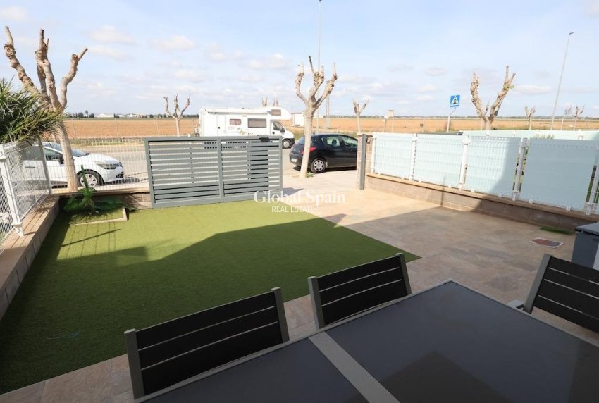 Revente - APPARTEMENT -
PILAR DE LA HORADADA - Costa Blanca