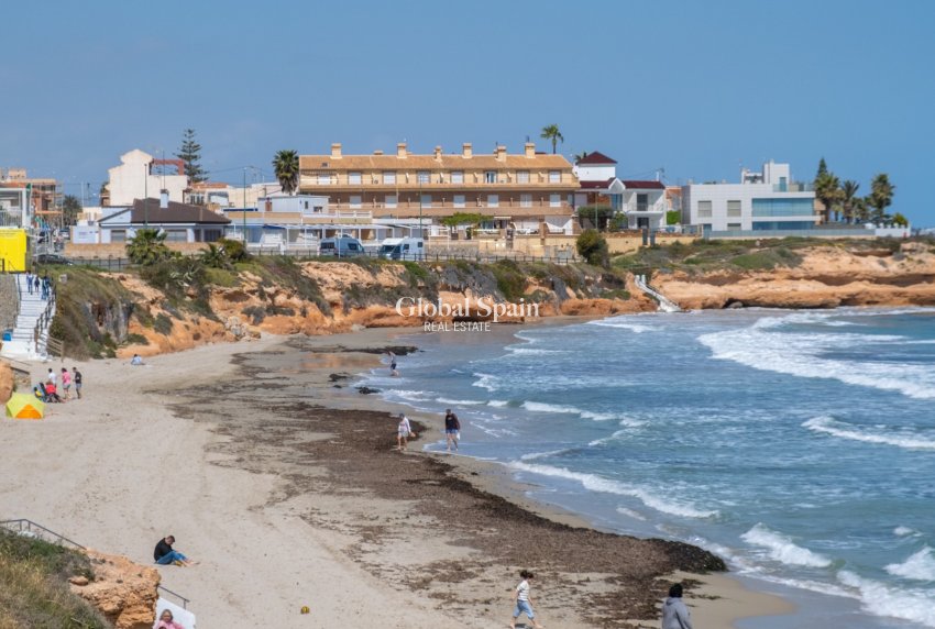 Revente - APPARTEMENT -
PILAR DE LA HORADADA - Costa Blanca