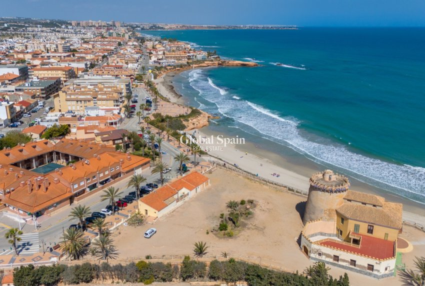 Revente - APPARTEMENT -
PILAR DE LA HORADADA - Costa Blanca