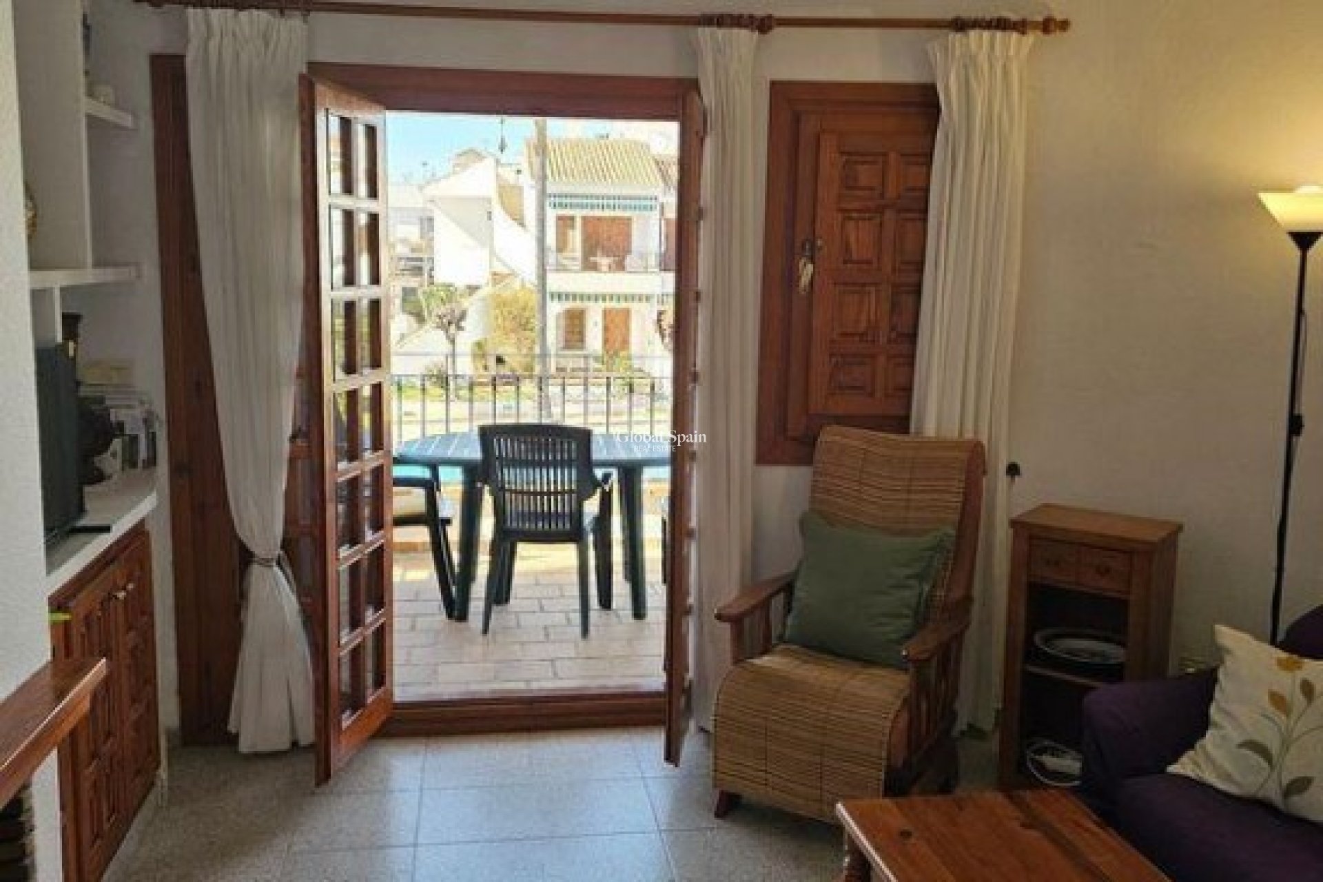Revente - APPARTEMENT -
PILAR DE LA HORADADA - Costa Blanca
