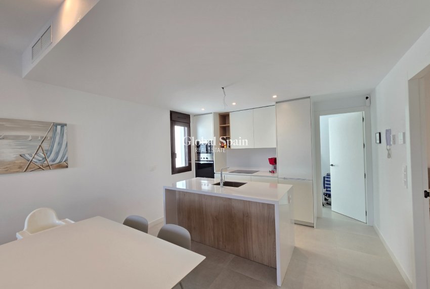 Revente - APPARTEMENT -
PILAR DE LA HORADADA - Costa Blanca