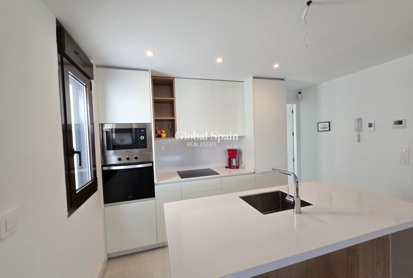 Revente - APPARTEMENT -
PILAR DE LA HORADADA - Costa Blanca