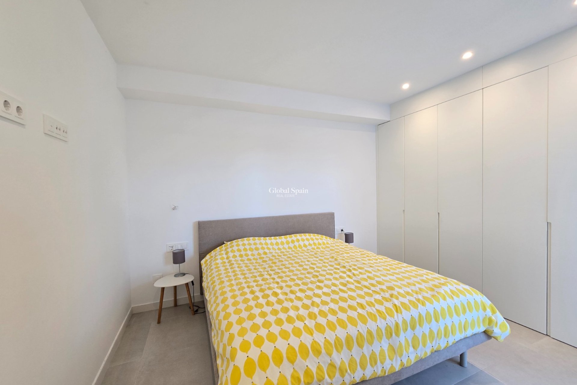 Revente - APPARTEMENT -
PILAR DE LA HORADADA - Costa Blanca