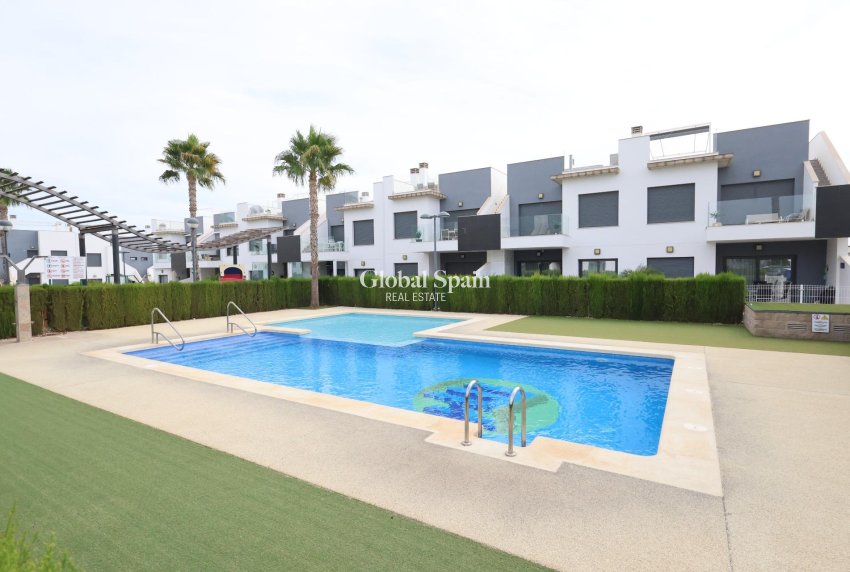 Revente - APPARTEMENT -
PILAR DE LA HORADADA - Costa Blanca
