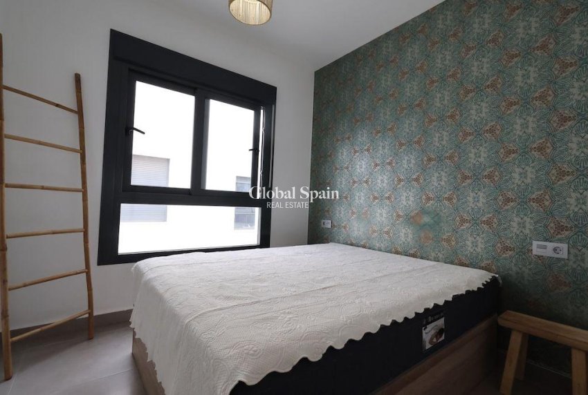 Revente - APPARTEMENT -
PILAR DE LA HORADADA - Costa Blanca