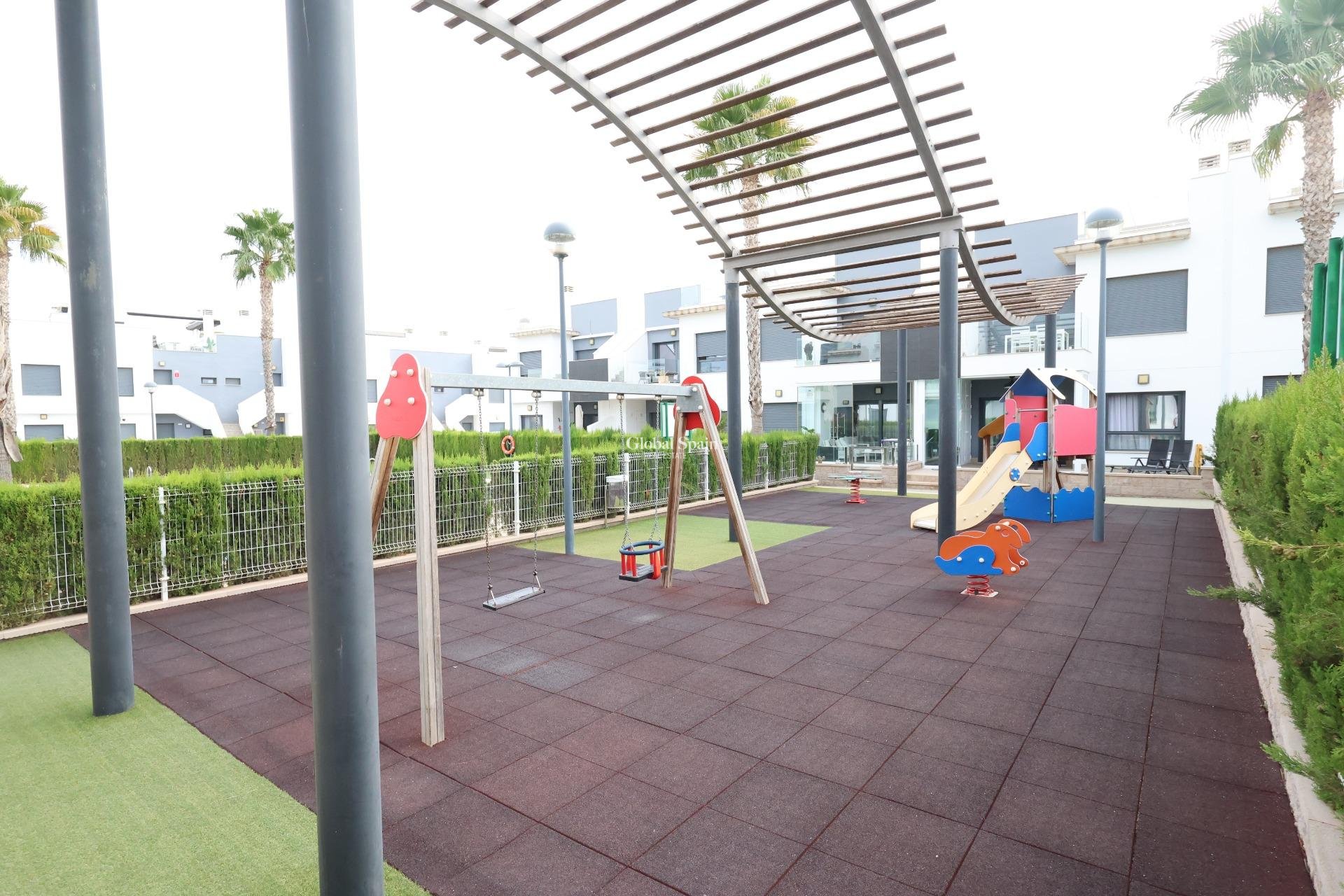Revente - APPARTEMENT -
PILAR DE LA HORADADA - Costa Blanca