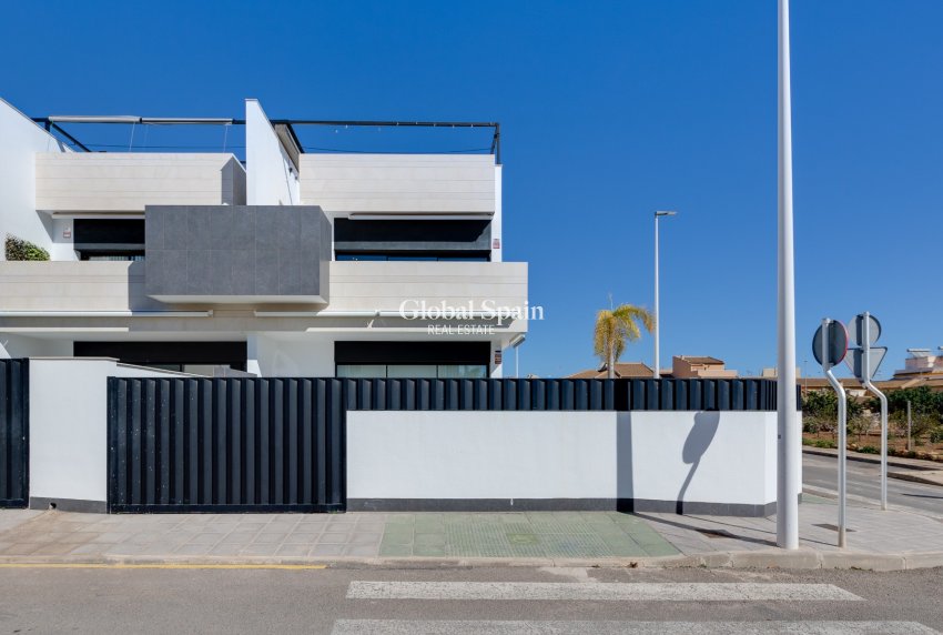 Revente - APPARTEMENT -
PILAR DE LA HORADADA - Costa Blanca
