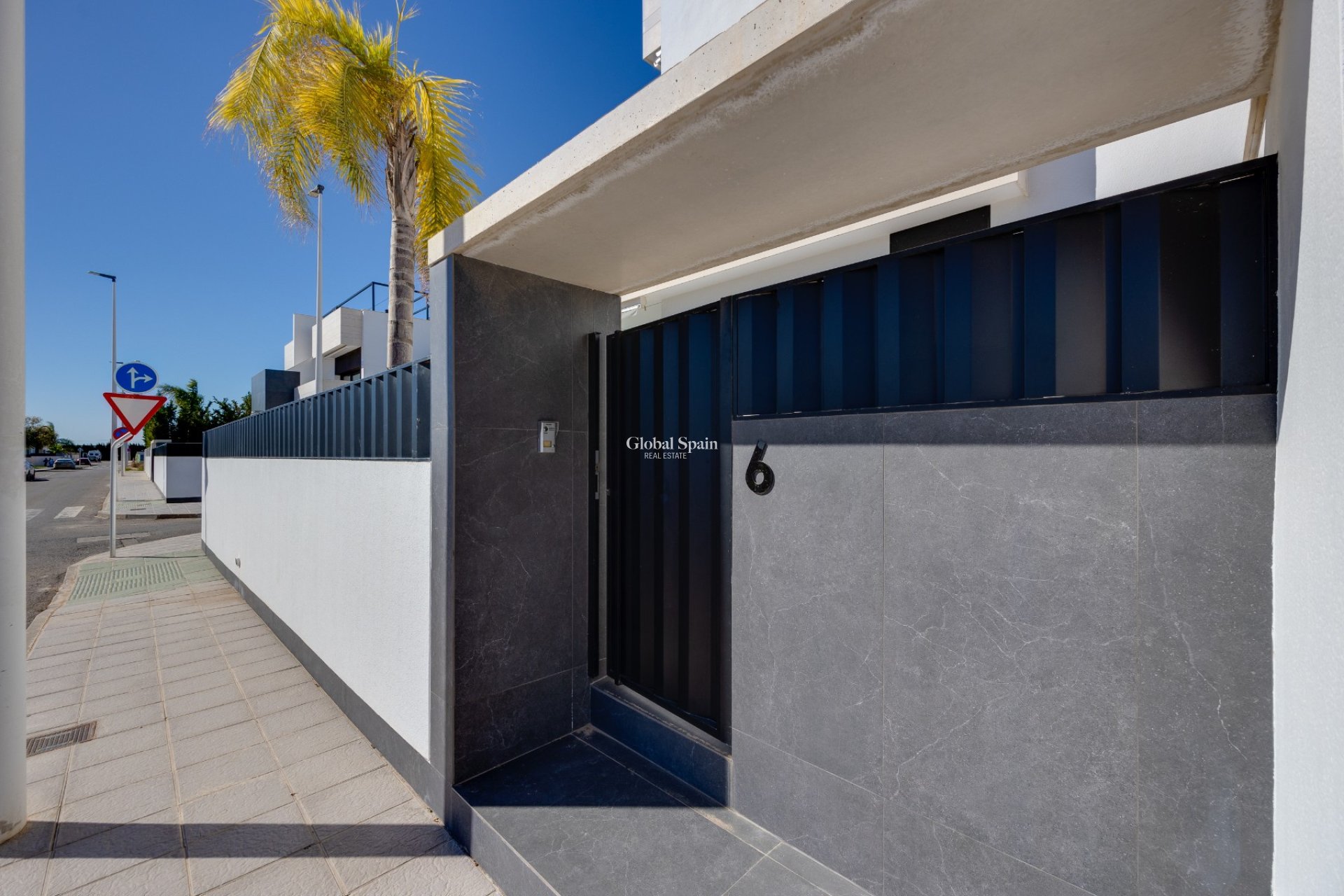 Revente - APPARTEMENT -
PILAR DE LA HORADADA - Costa Blanca