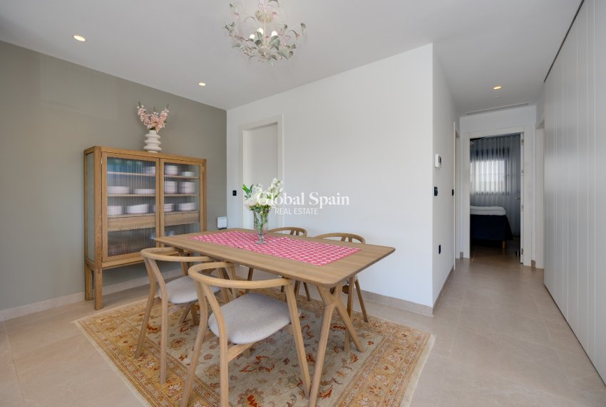 Revente - APPARTEMENT -
PILAR DE LA HORADADA - Costa Blanca