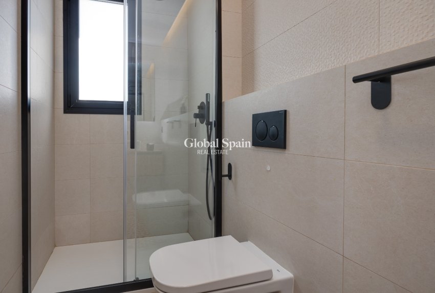 Revente - APPARTEMENT -
PILAR DE LA HORADADA - Costa Blanca