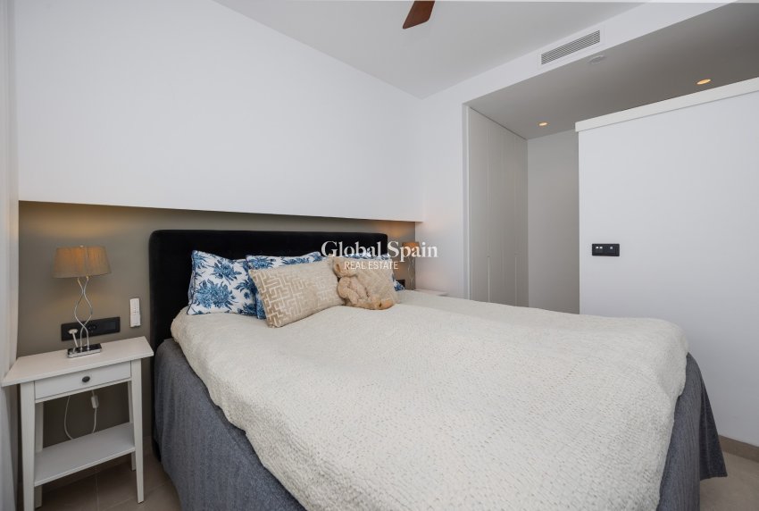 Revente - APPARTEMENT -
PILAR DE LA HORADADA - Costa Blanca