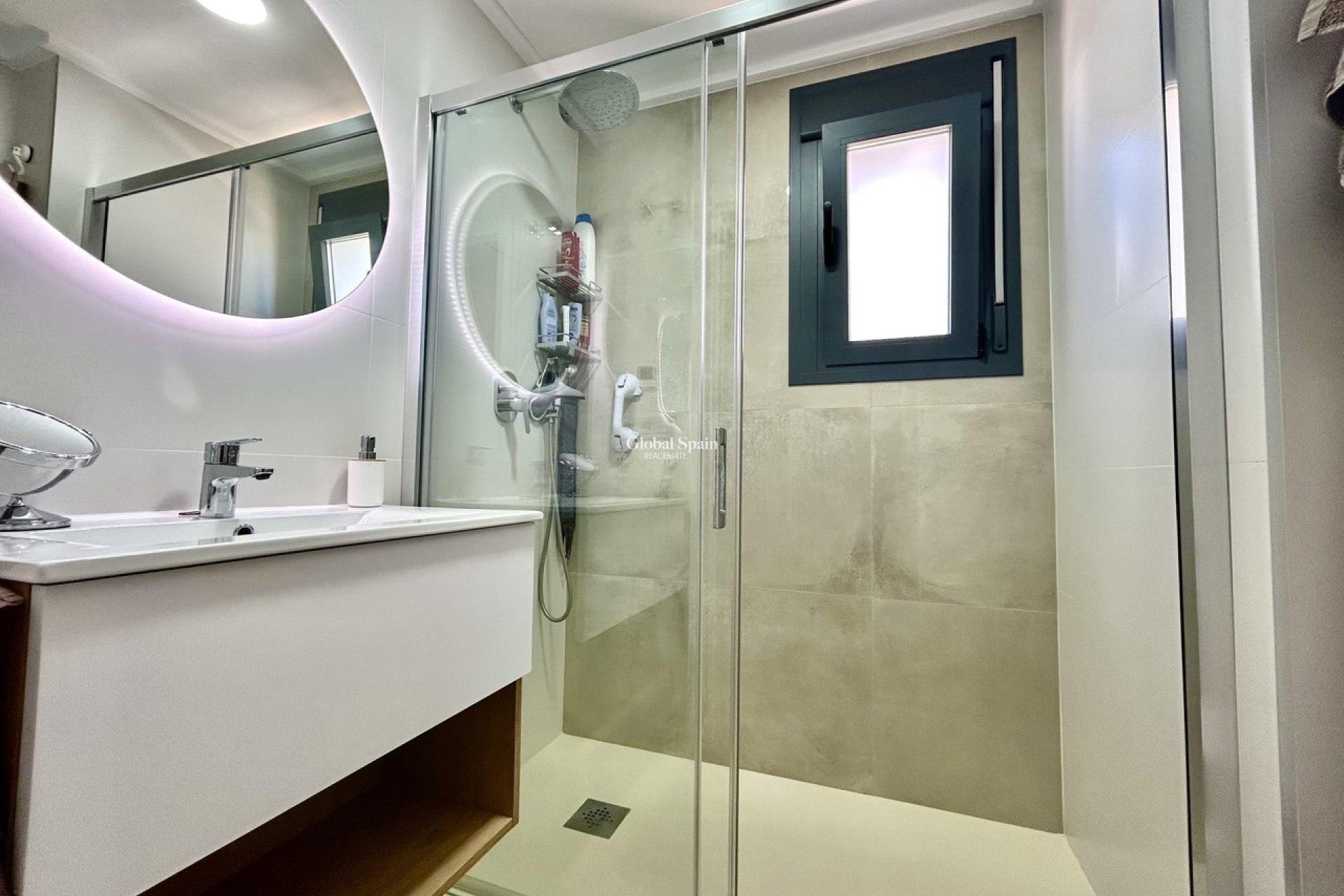 Revente - APPARTEMENT -
PILAR DE LA HORADADA - Costa Blanca