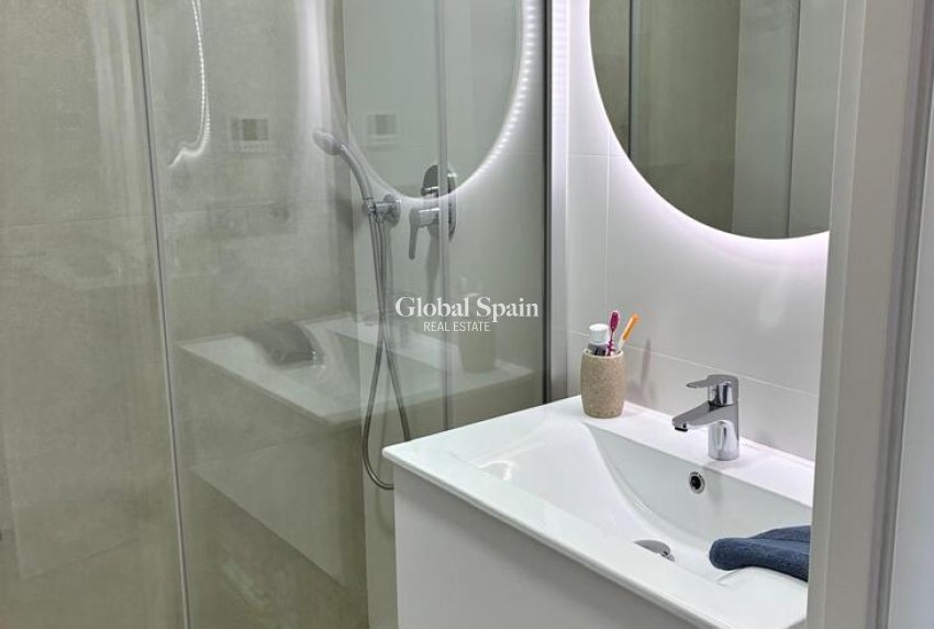Revente - APPARTEMENT -
PILAR DE LA HORADADA - Costa Blanca