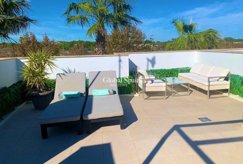Revente - APPARTEMENT -
PILAR DE LA HORADADA - Costa Blanca