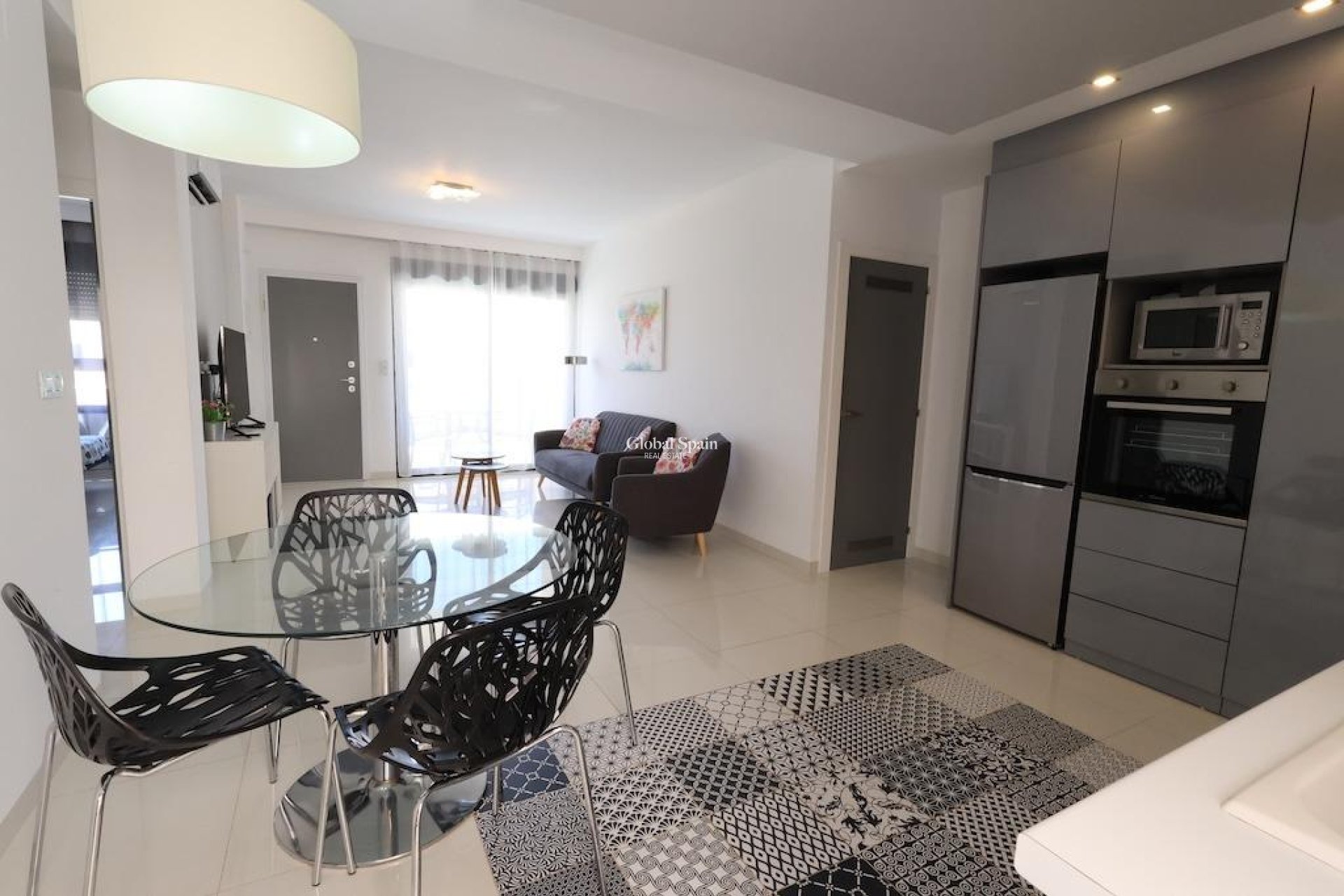 Revente - APPARTEMENT -
PILAR DE LA HORADADA - Costa Blanca