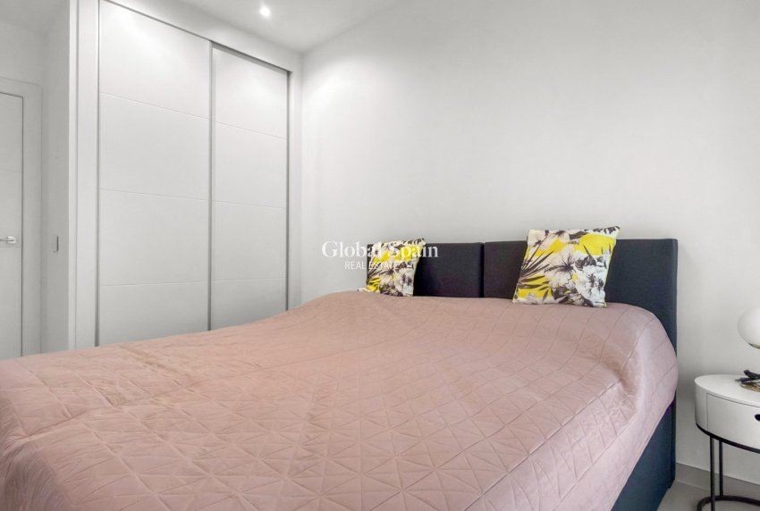 Revente - APPARTEMENT -
PILAR DE LA HORADADA - Costa Blanca