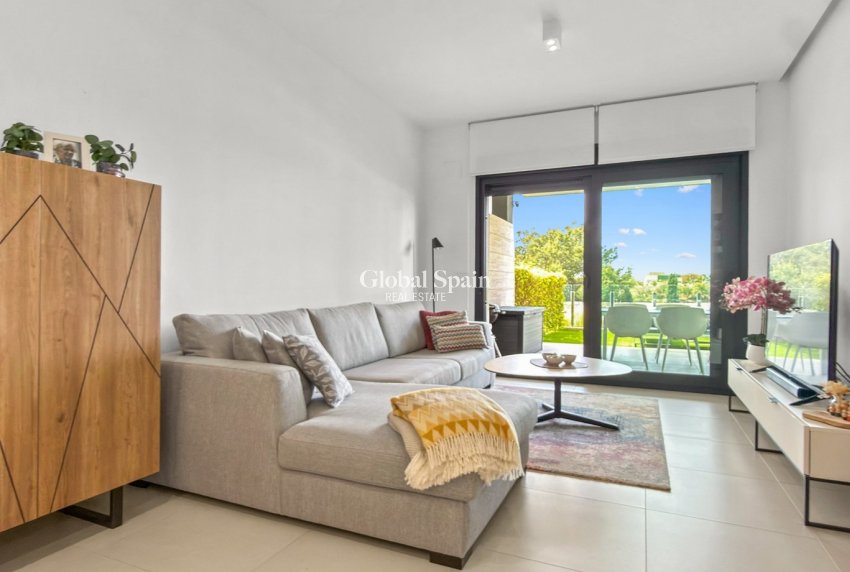 Revente - APPARTEMENT -
PILAR DE LA HORADADA - Costa Blanca