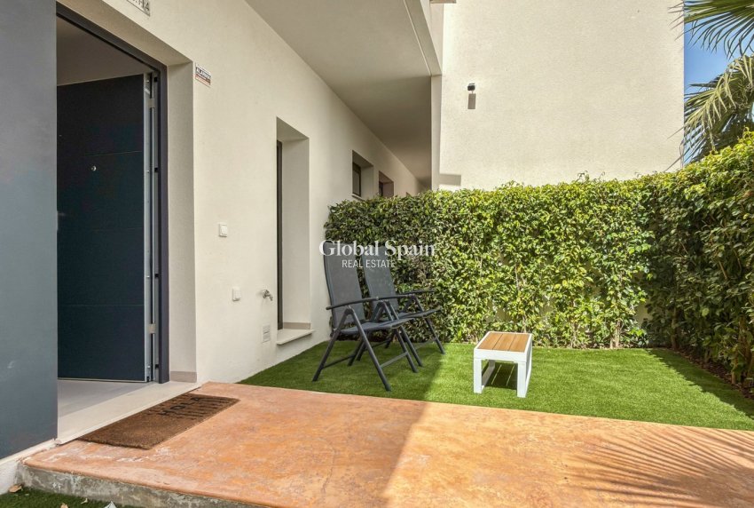 Revente - APPARTEMENT -
PILAR DE LA HORADADA - Costa Blanca