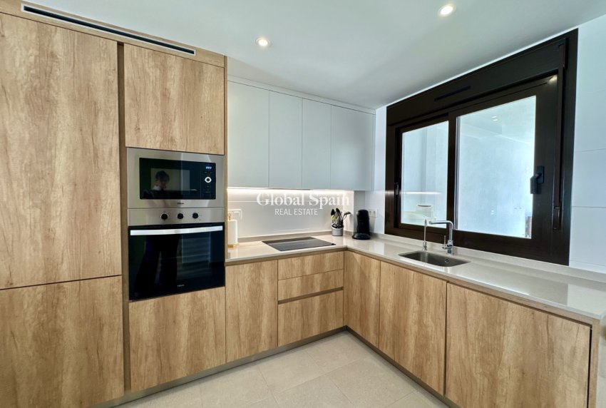 Revente - APPARTEMENT -
PILAR DE LA HORADADA - Costa Blanca