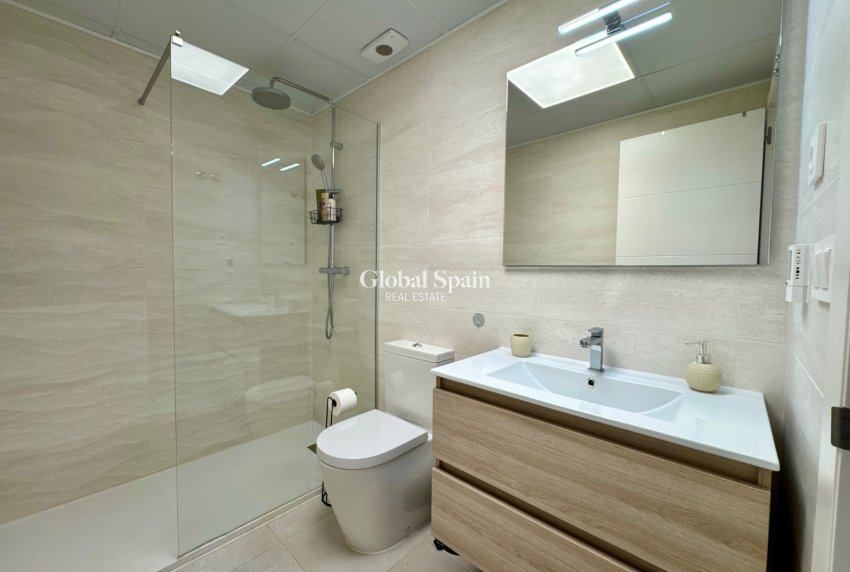 Revente - APPARTEMENT -
PILAR DE LA HORADADA - Costa Blanca