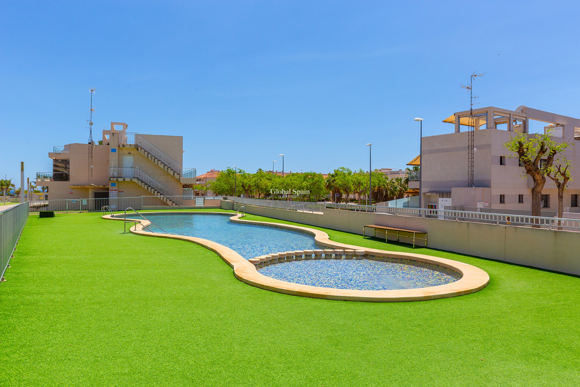 Revente - APPARTEMENT -
PILAR DE LA HORADADA - Costa Blanca