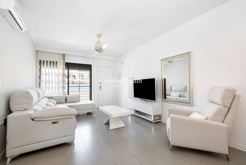 Revente - APPARTEMENT -
PILAR DE LA HORADADA - Costa Blanca