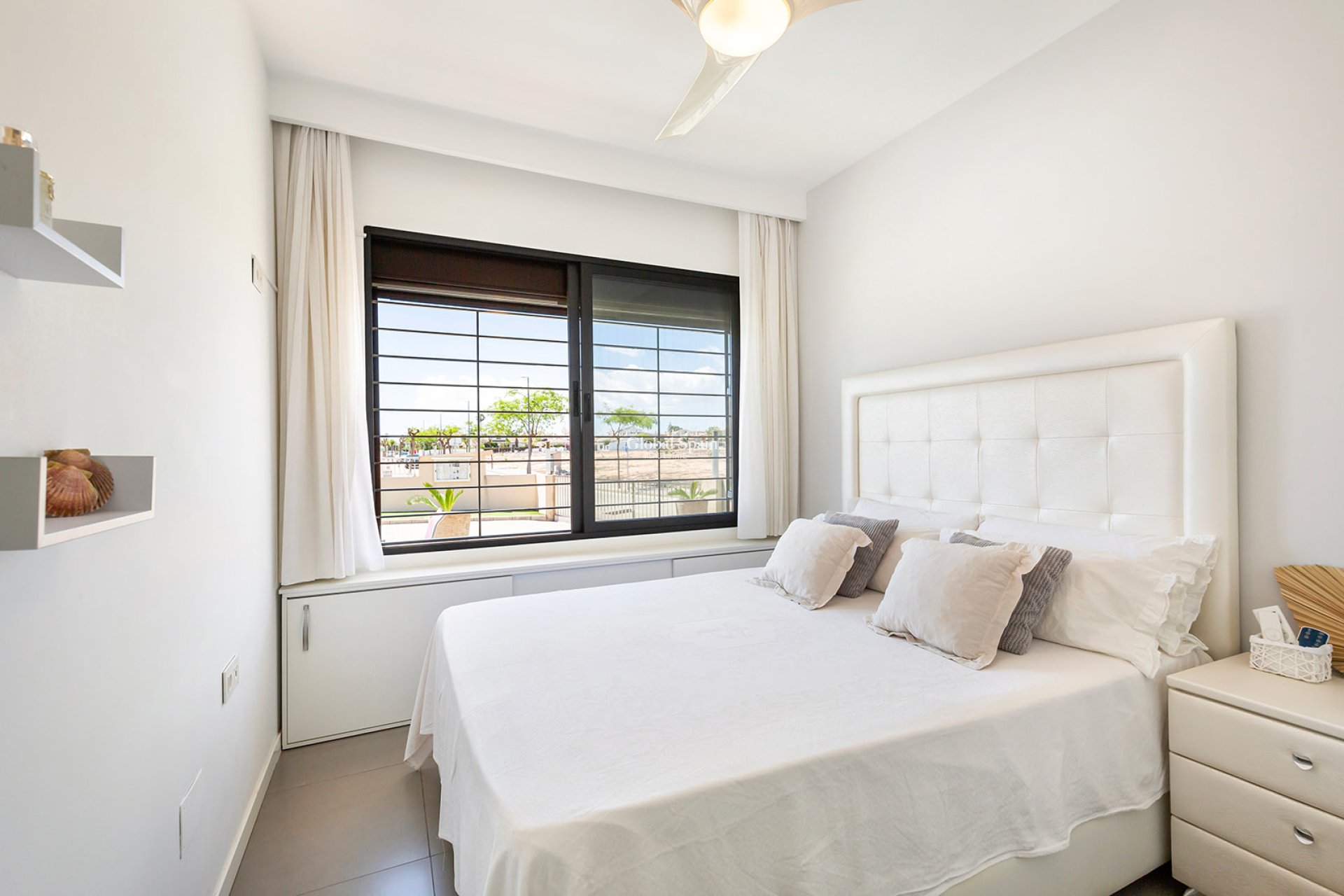Revente - APPARTEMENT -
PILAR DE LA HORADADA - Costa Blanca
