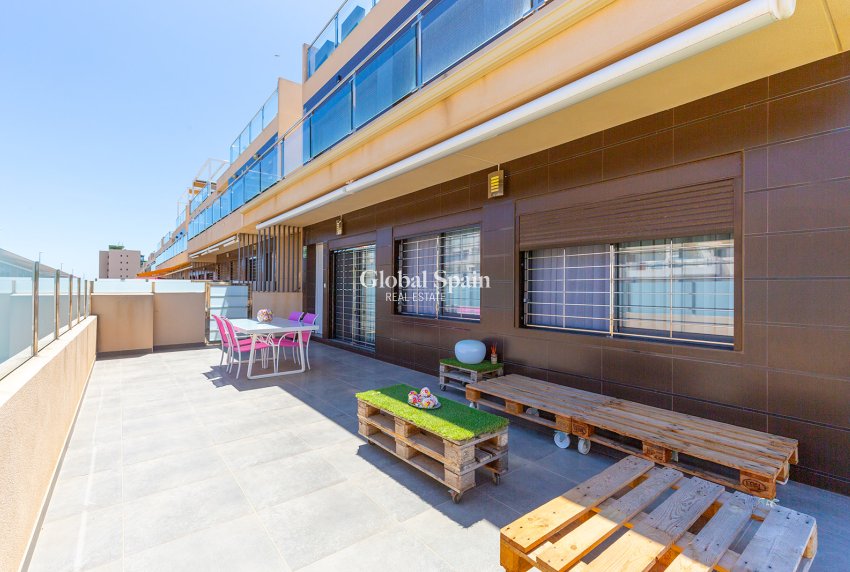 Revente - APPARTEMENT -
PILAR DE LA HORADADA - Costa Blanca