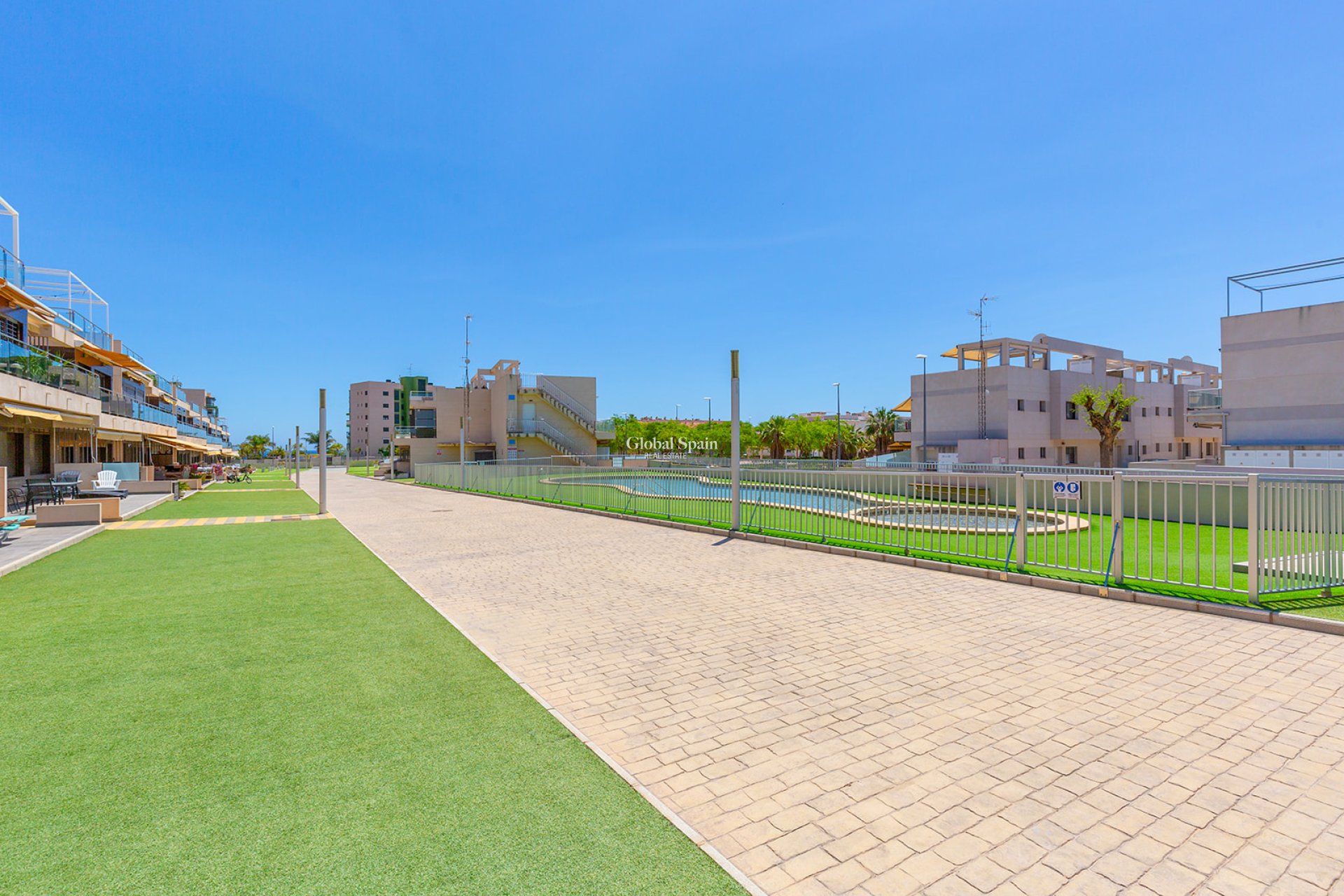 Revente - APPARTEMENT -
PILAR DE LA HORADADA - Costa Blanca