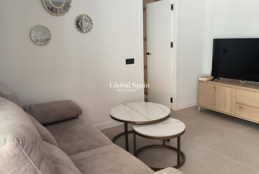 Revente - APPARTEMENT -
PILAR DE LA HORADADA - El Mojón