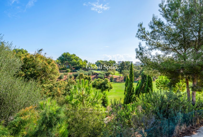 Revente - APPARTEMENT -
PILAR DE LA HORADADA - Lo Romero Golf