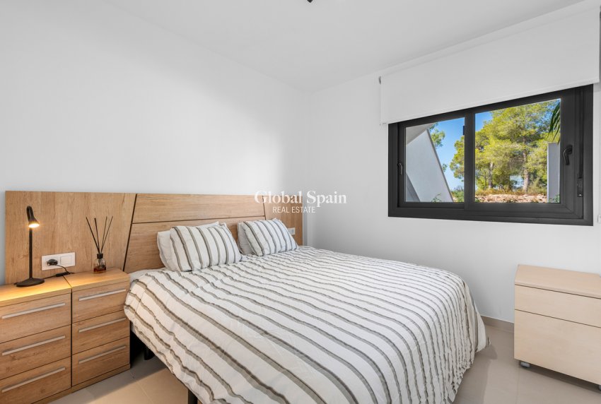 Revente - APPARTEMENT -
PILAR DE LA HORADADA - Lo Romero Golf