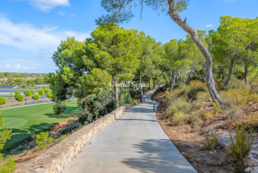 Revente - APPARTEMENT -
PILAR DE LA HORADADA - Lo Romero Golf