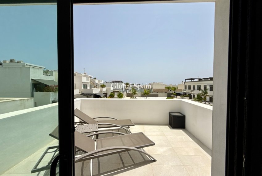 Revente - Appartement -
PILAR DE LA HORADADA - MIL PALMERAS 