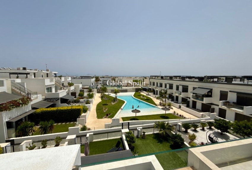 Revente - Appartement -
PILAR DE LA HORADADA - MIL PALMERAS 