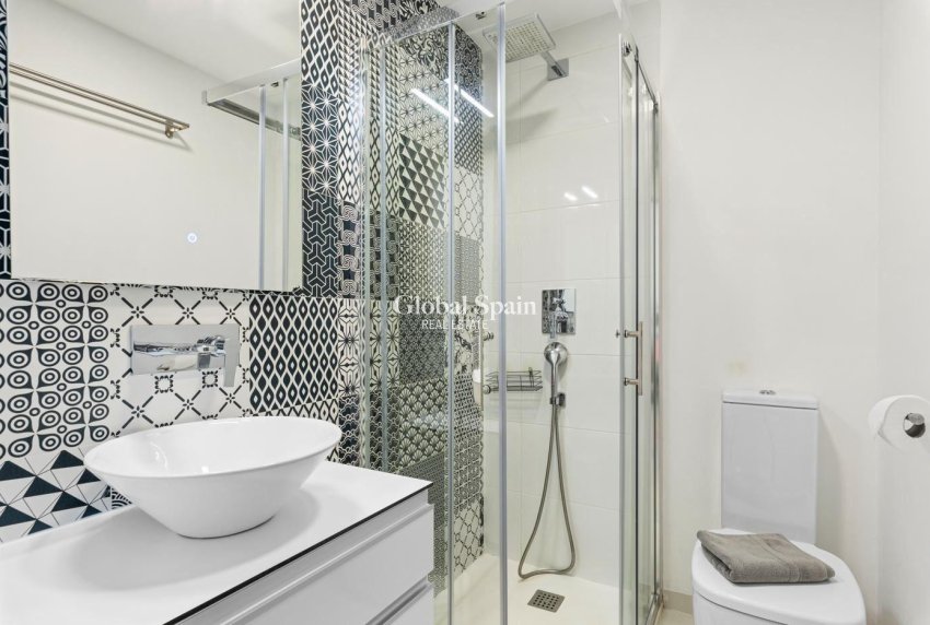 Revente - APPARTEMENT -
PILAR DE LA HORADADA - PUEBLO LATINO